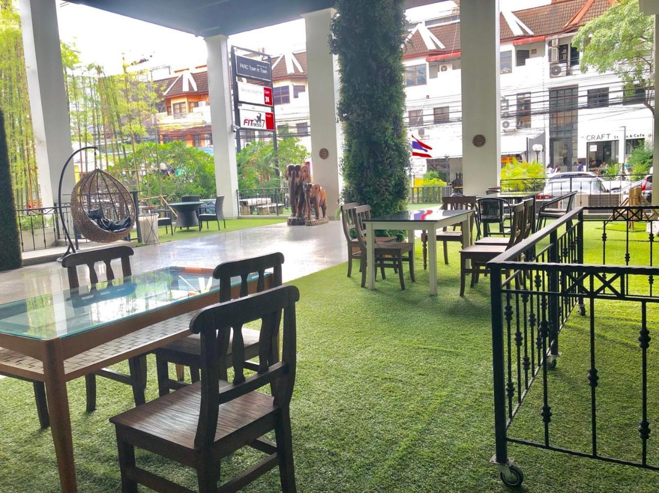 Town In Town Gardent Resort Bangkok Exterior foto